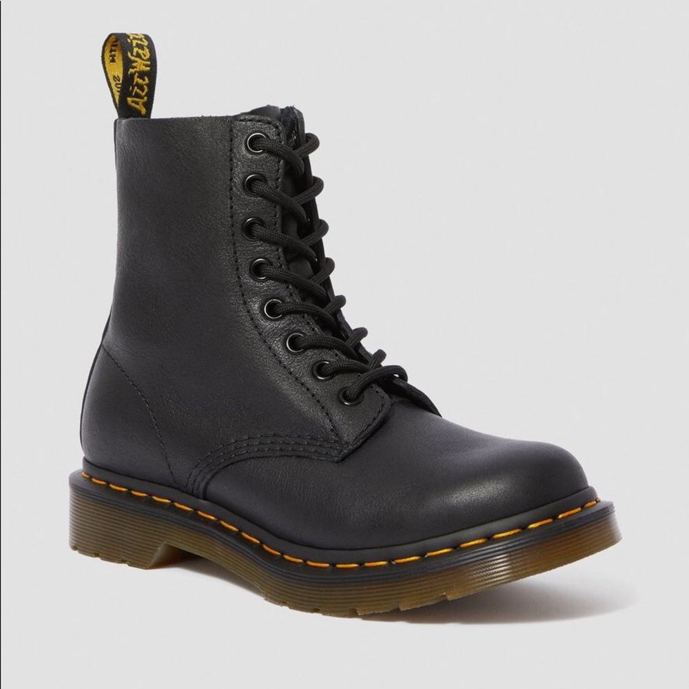 Dr. Martens 1460 Pascal
